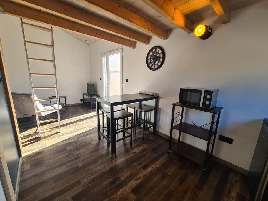 De 35 M2 Apartment *